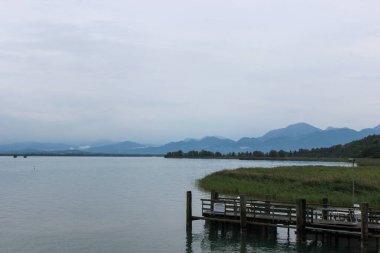 Almanya, Bavyera 'daki Chiemsee Gölü Manzarası
