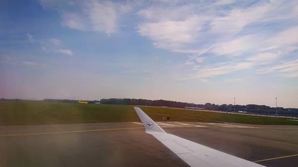 Múnich Baviera Alemania Septiembre 2018 Vista Sobre Las Nubes Tierra —  Fotos de Stock