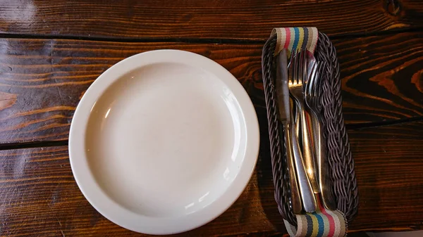 Empty White Plate Cutlery Table — Stock Photo, Image