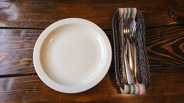 Empty White Plate Cutlery Table — Stock Photo, Image
