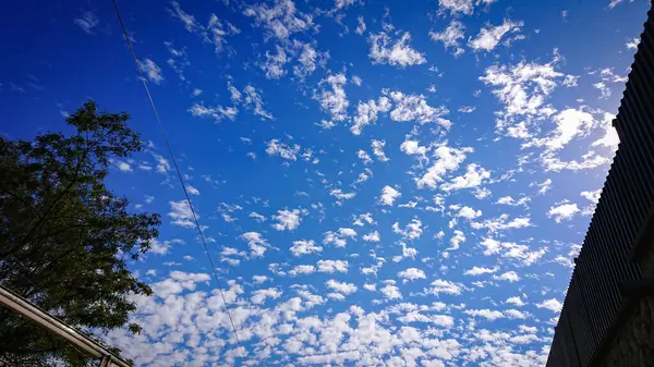 Hermosa Vista Del Cielo Con Nubes Luz Ciudad — Foto de Stock