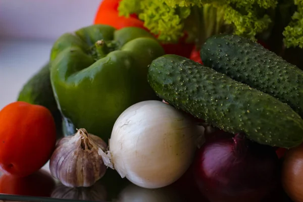 Prepare Wonderful Vegetarian Lunch Washed Bell Peppers Green Cucumbers Onions — Stockfoto