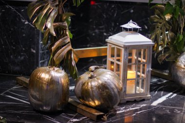 Cadılar bayramının akşamları atfedilen özellikleri. Fener ve balkabağı