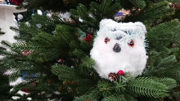 Decoração Enfeites Natal Forma Uma Coruja Uma Árvore Natal — Fotografia de Stock