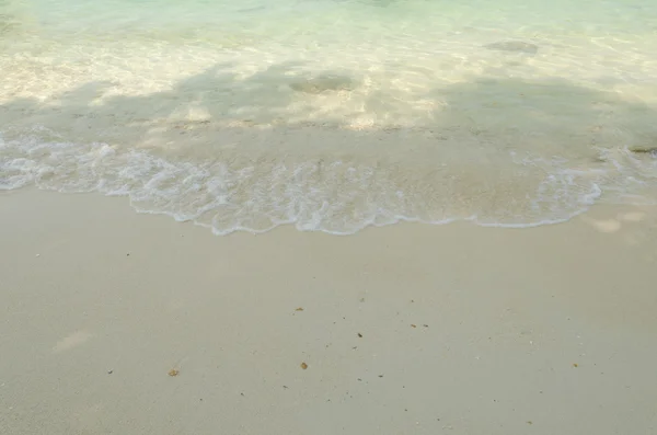 Meereswelle und Strand. — Stockfoto