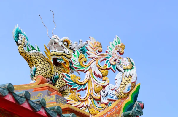 Chinese Dragon and blue sky. — Stock Photo, Image