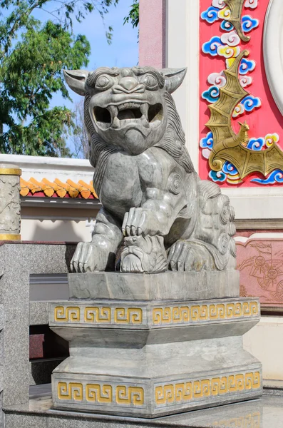 在泰国的中国狮子雕像. — 图库照片