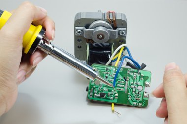 Havya ile teneke bir motor devreler hakkında.