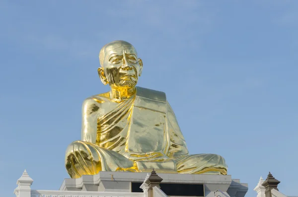 Große Buddha-Statue aus Gold. — Stockfoto