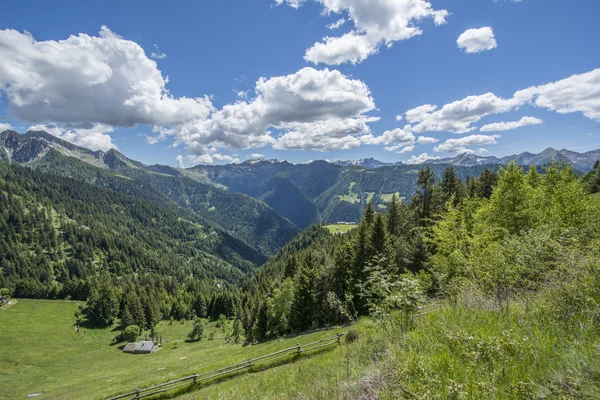 Alperna landskap, Italien. — Stockfoto