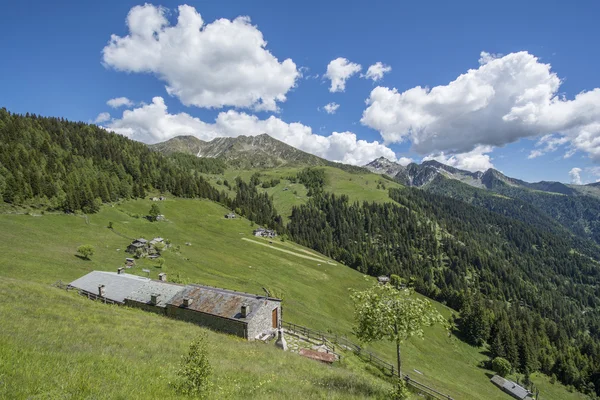 Alpes paisagem, Itália . — Fotografia de Stock