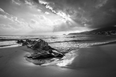 San Remo beach blask ve beyaz