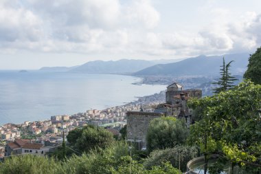 Verezzi yataydan.