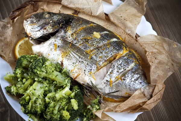 Pesce al forno — Foto Stock