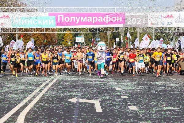 Minsk Belarus September 2021 People Participate Half Marathon Streets City — Stock Photo, Image