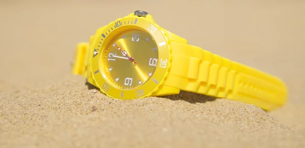 Die Uhren im Sand — Stockfoto