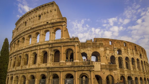 Coliseum, Flavian Amphitheatre in Rome — Stock Photo, Image