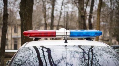 Polis yanıp sönen ışıklar