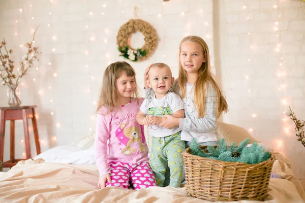 Cute Sisters Little Brother Pajamas Have Fun Scandinavian Style Bedroom — Stock Photo, Image