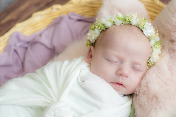 Baby Girl Wicker Basket Vine Decorated Pink Fur Light Winding — Stock Photo, Image