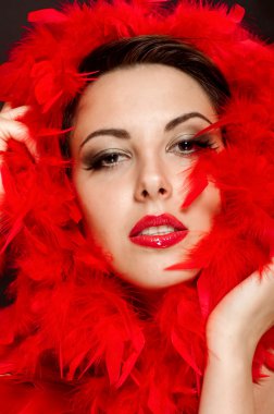 boa parlak makyaj güzel kız