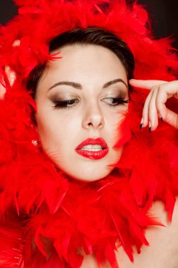 boa parlak makyaj güzel kız