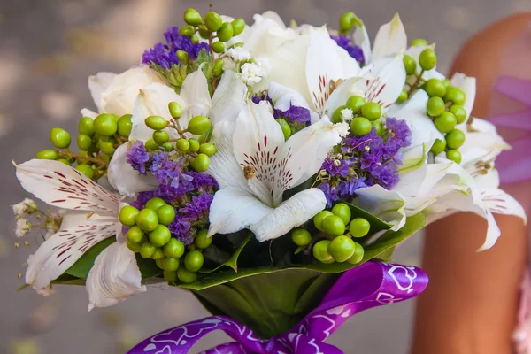 Buquê de casamento de belas rosas — Fotografia de Stock