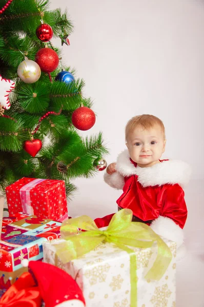 A Santa ruha, a karácsonyfa baba — Stock Fotó