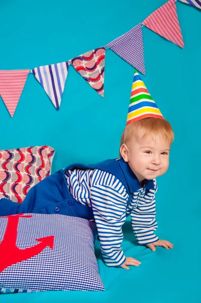 Dítě v modré barvě s mušlemi — Stock fotografie