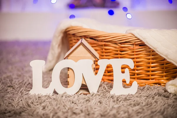 Word love objects in  house — Stock Photo, Image