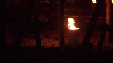 KIZ, POMEROL, BORDEAUX VINEYARD 7 MARS 2021 BORDEAUX VINEYARD 'NİN VINEYARD SERO TEMPERÜRLERİNDE YARDIRILMASI 