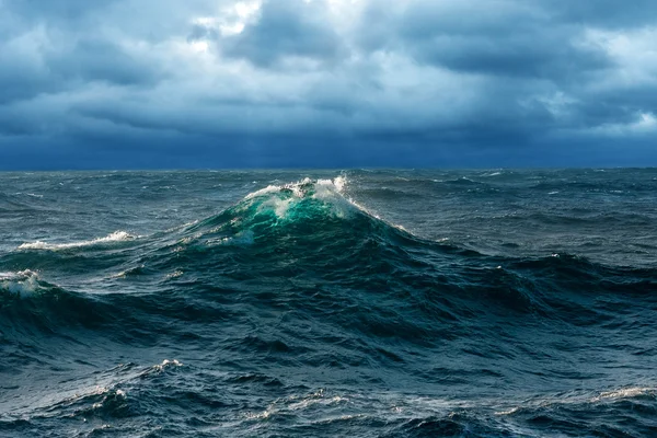 Eine größere Welle — Stockfoto