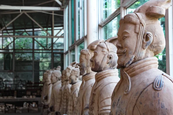 China Augustus 2018 Fabriek Voor Productie Van Souvenirs Terracotta Soldaten — Stockfoto