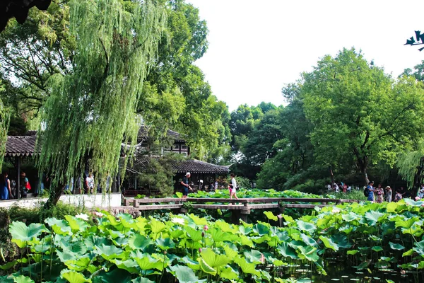 Suzhou China August 2018 Pavillons Steinbrücken Über Die Kanäle Und — Stockfoto