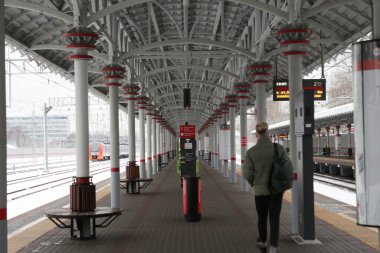 Moskova, Rusya, 21 Kasım 2020: Moskova Merkez Halkası Panfilovskaya metro istasyonu