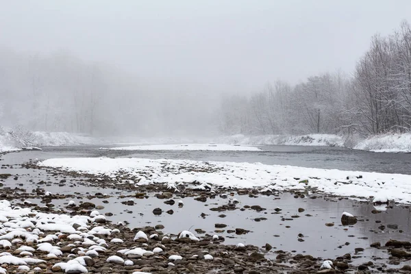 Зимний Пейзаж Заснеженные Деревья Реки — стоковое фото