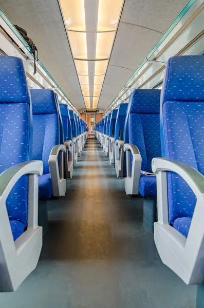 Emtpy interieur van de trein voor lange en korte afstand Rechtenvrije Stockafbeeldingen