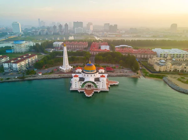 Arial Pohled Mešitu Malacca Straits Během Západu Slunce — Stock fotografie