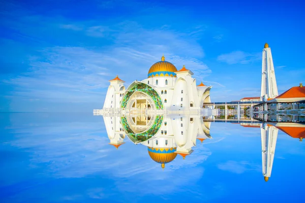 Vista Mattutina Alla Moschea Dello Stretto Malacca Masjid Selat Melaka — Foto Stock