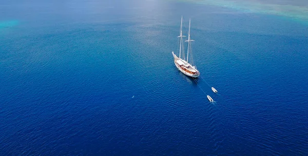 Beautiful Aerial View Beaches Tourist Boat Sailing Flores Island Indonesia — Stock Photo, Image