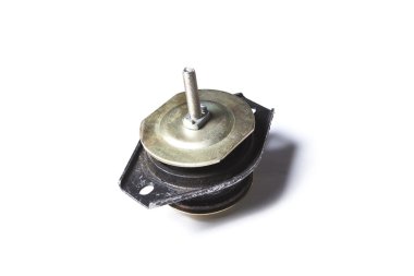 motor destek yastığı beyaz arkaplanda izole edildi