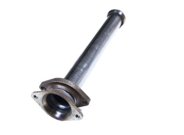 egzoz borusu üzerinde beyaz izole