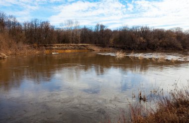 bahar güzel bir göle
