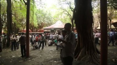 Sonraki dolarını için bekleyenler