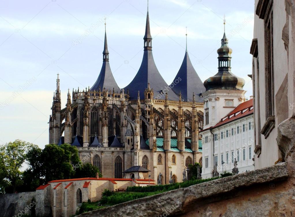 Hora en la republica checa | Iglesia gótica, Kutna Hora ...