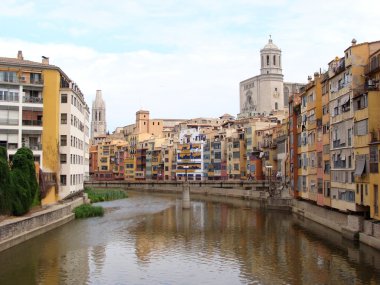 girona, Katalonya, İspanya'nın şehir görüntüsü