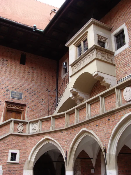 Patio del Collegium Maius en la Universidad de Jagellonian, Cracovia, Polonia — Foto de Stock