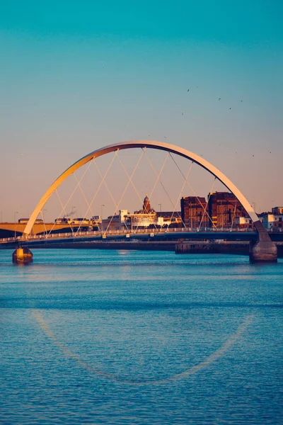 Solnedgång Vid Floden Clyde Glasgow Vid Bågbron Finnieston — Stockfoto