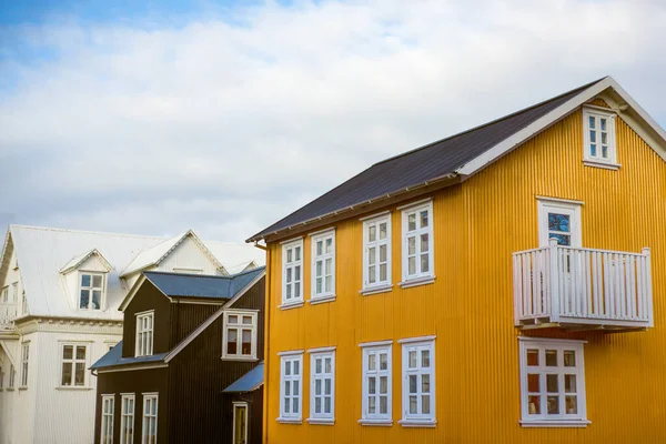 Παραδοσιακά Πολύχρωμα Ισλανδικά Ζαρωμένα Σπίτια Σιδήρου Royalty Free Φωτογραφίες Αρχείου