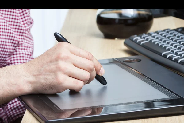 Pen en afbeeldingen Tablet PC — Stockfoto